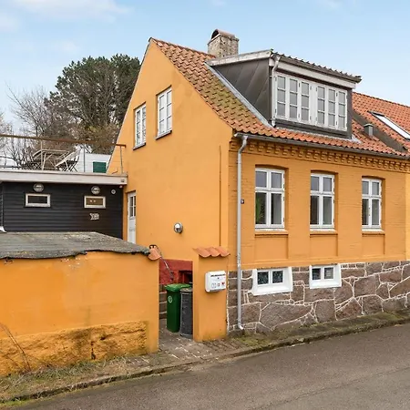 Semesterbostad Amazing In Allinge-Sandvig