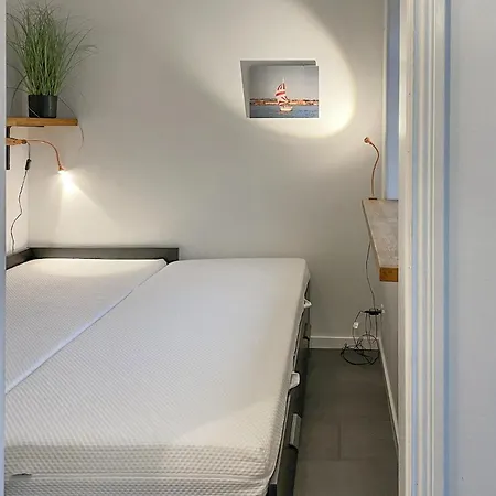 Semesterbostad Amazing In Allinge-Sandvig